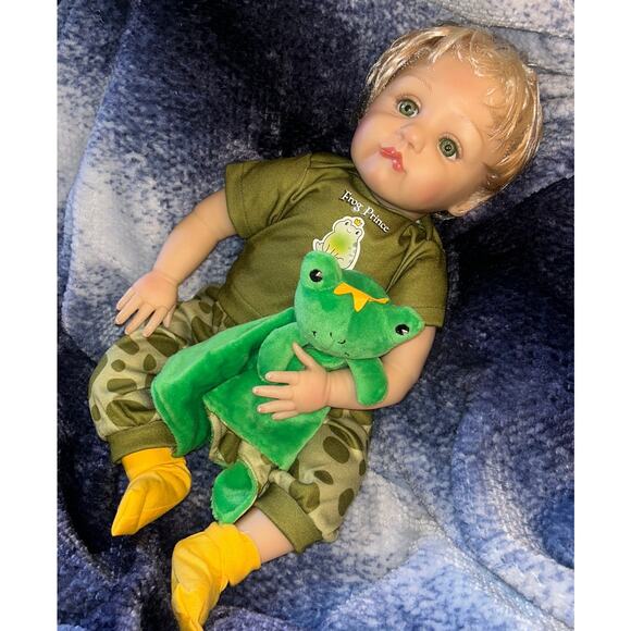 Paradise Galleries Reborn Baby Boy "Frog Prince" + TONS of Extras (NWT) - Picture 4 of 11